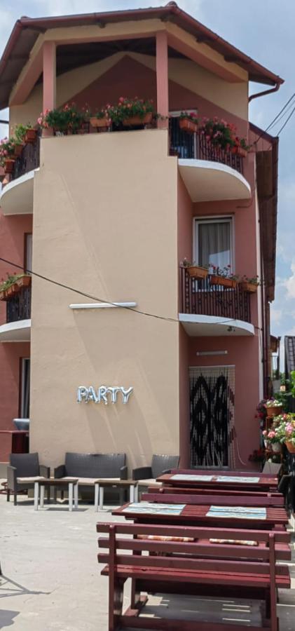 Casa Alexandru Hotel Două Mai Екстериор снимка
